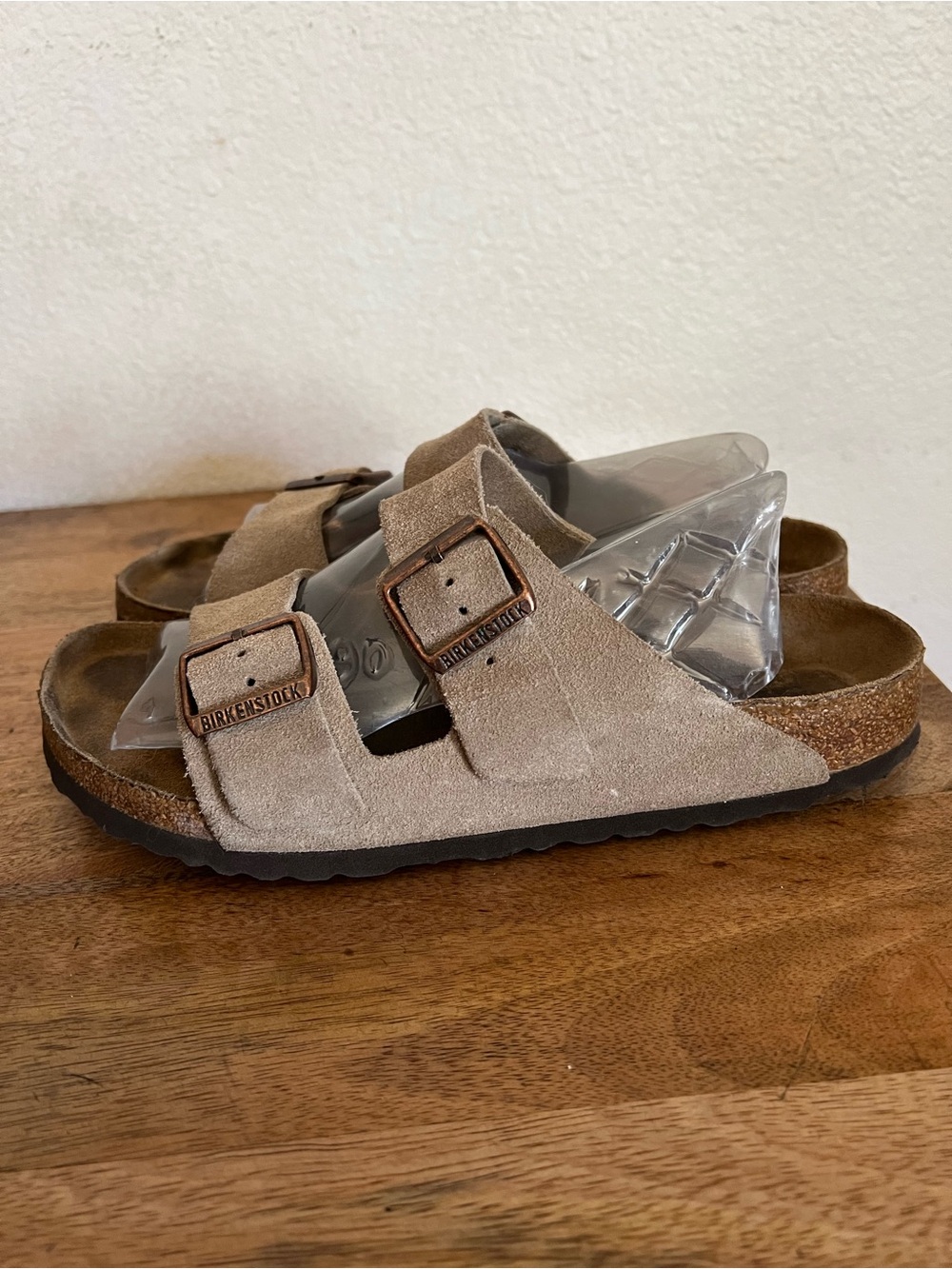 Birkenstock Arizona Tan Suede Sandals Size 41 L10 -10.5 M 8 -8.5. Regular fit - Picture 5 of 16